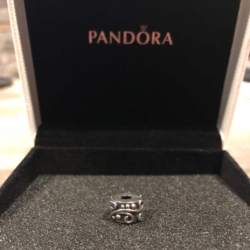 Authentic Pandora Blue CZ Tendril Clip!